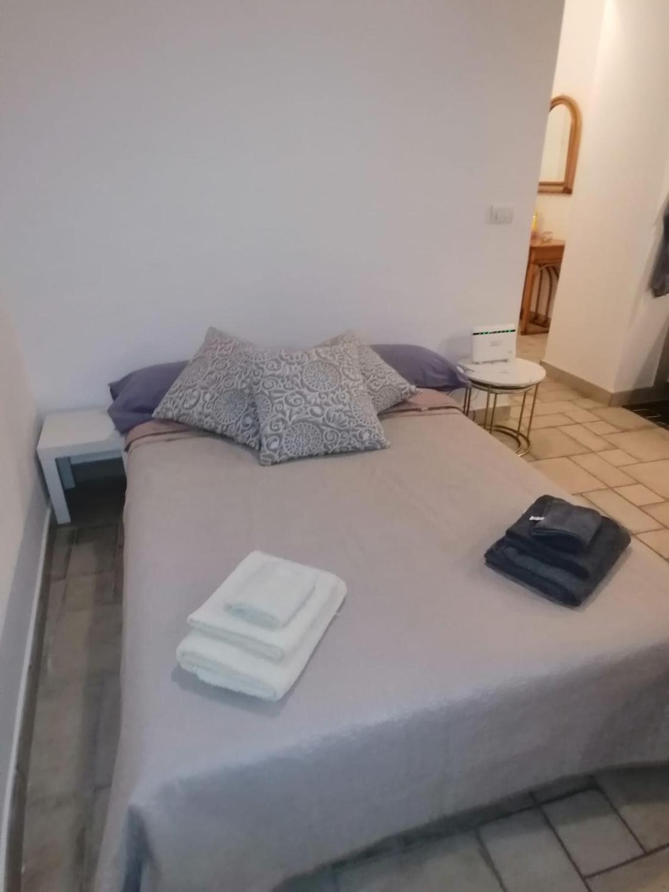 Il Vicoletto Sul Castello Apartamento Nápoles Exterior foto